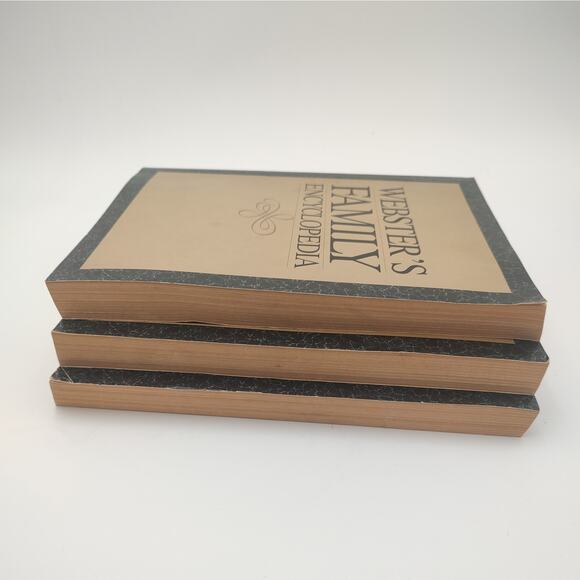 Webster's Family Encyclopedia Set A-Z Paperback Vintage Resource Books - Picture 7 of 16